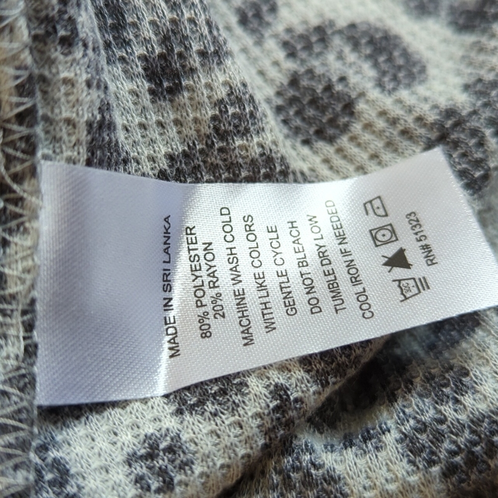 🆕🌿VINCE CAMUTO SWEATER🌿 - Picture 6 of 6